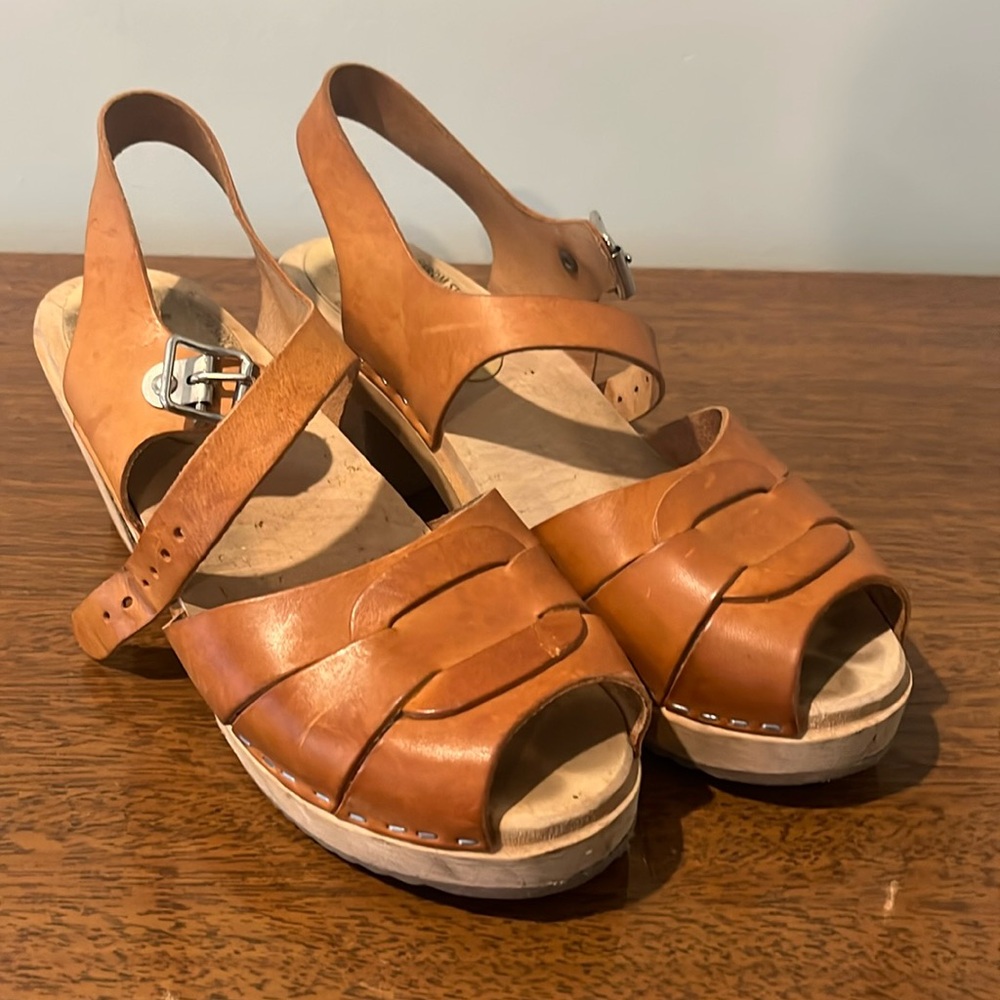 Lotta from Stockholm Peep Toe Clog